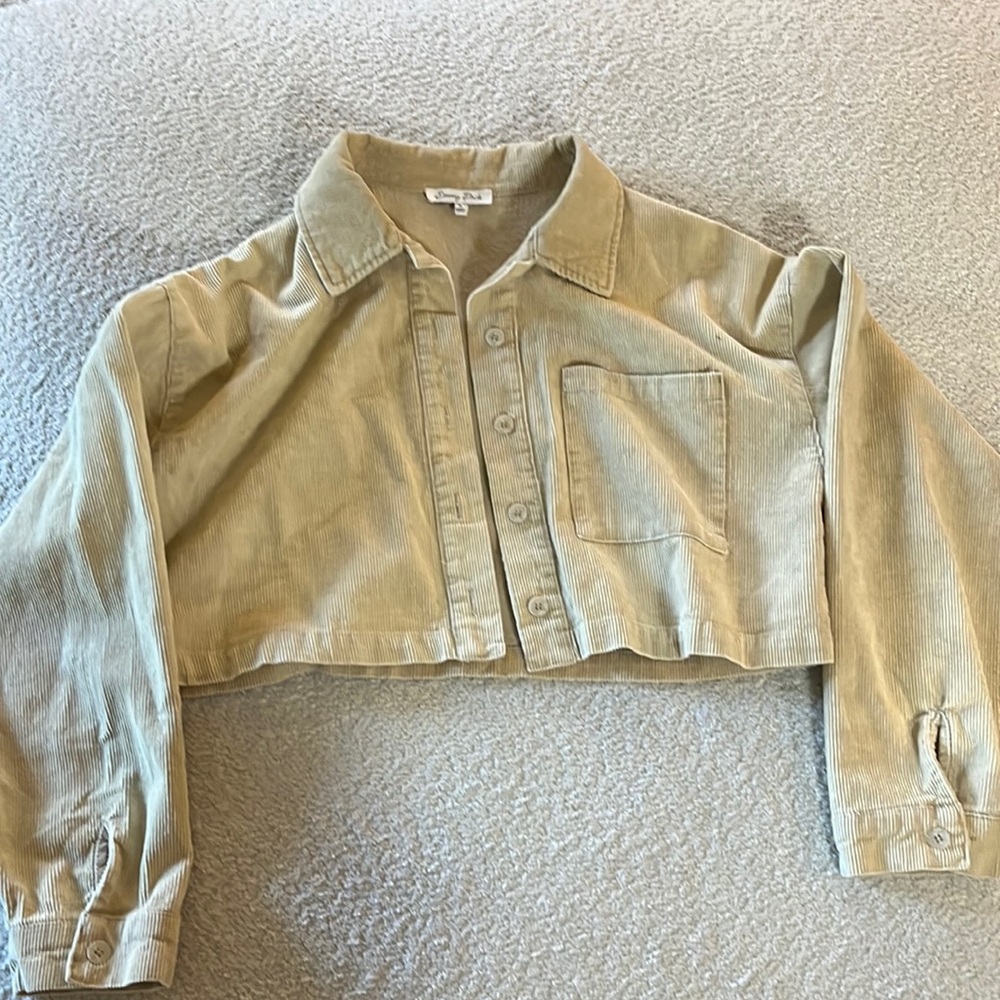 Crop coat
